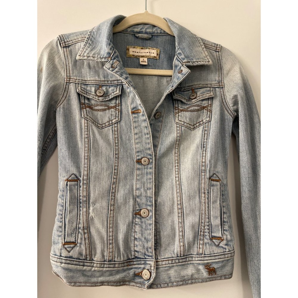 Abercrombie and Finch Denim Jacket sz L